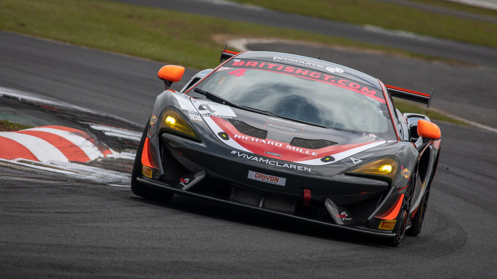 Smith dominates GT4 Class until taken out of race - Edge Sporting ...