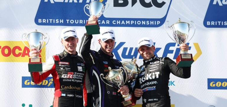 Rookie Gamble takes maiden BTCC win at Knockhill